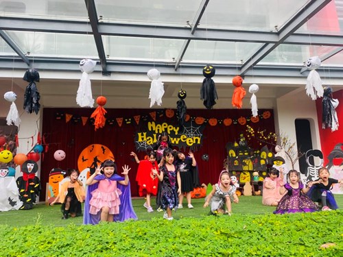 Sôi động lễ hội Halloween tại trường Mầm non Đô thị Việt Hưng