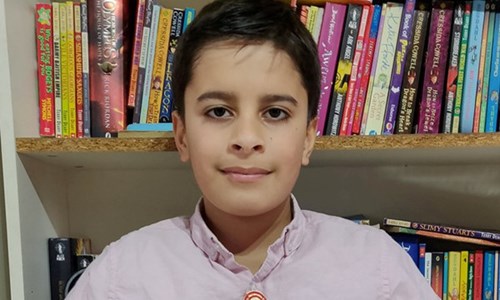 Aryan Khetarpal (11 tuổi) đạt 162 điểm trong bài kiểm tra IQ của Mensa