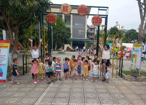 Lớp nhà trẻ D3 tham gia chương trình   Trại hè Hồng Tiến - 2022 