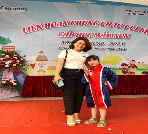 Cô giáo Nguyễn Thúy Hạnh  – Người cán bộ trẻ tài năng, tâm huyết với nghề.