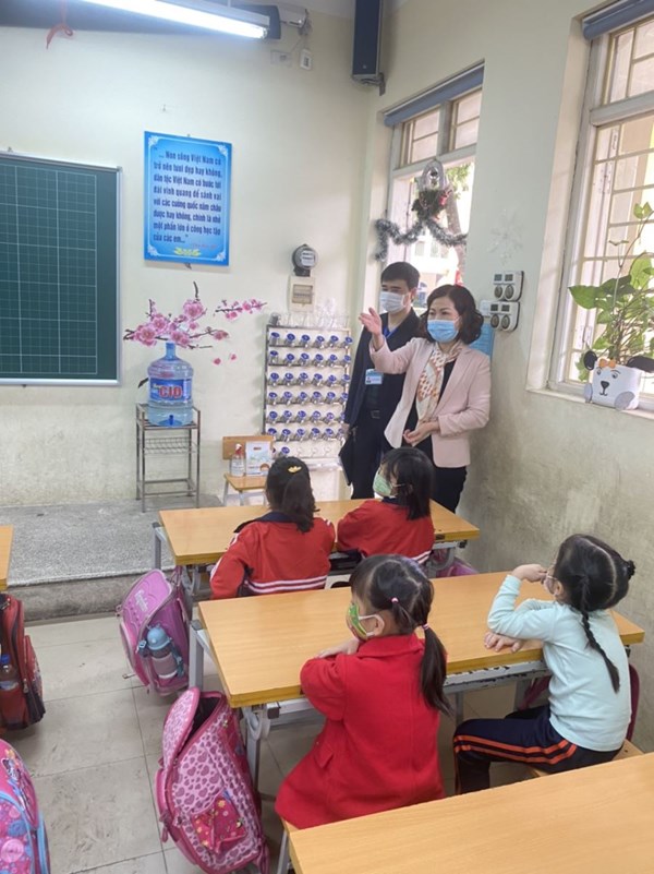 UBND quận Long Biên kiểm tra công tác chống chống dịch Covid-19 tại các trường học