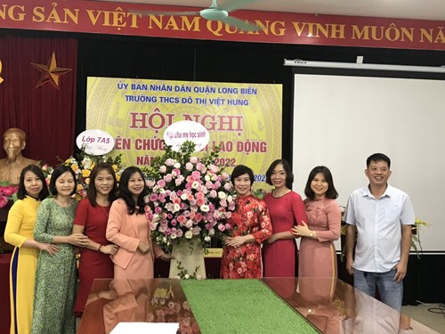 Hội nghị viên chức, người lao động và chúc mừng ngày Phụ nữ Việt Nam!