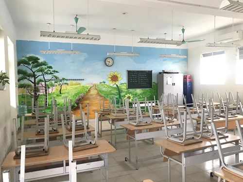 Trường THCS Đô Thị Việt Hưng đảm bảo an toàn phòng chống dịch, đón học sinh trở lại trường.