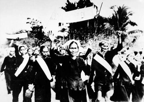 Tuyên truyền kỷ niệm 60 năm phong trào Đồng khởi (1960-2020) và 60 năm ngày Bến Tre Đồng khởi (17/01/1960  - 17/01/2020)