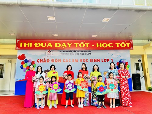 Trường Tiểu học Ngọc Lâm tưng bừng chào đón  các em học sinh lớp 1, năm học 2022 -2023.