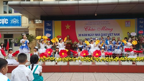 Tiết mục văn nghệ của học sinh chào mừng ngày nhà giáo Việt Nam 20/11/2020